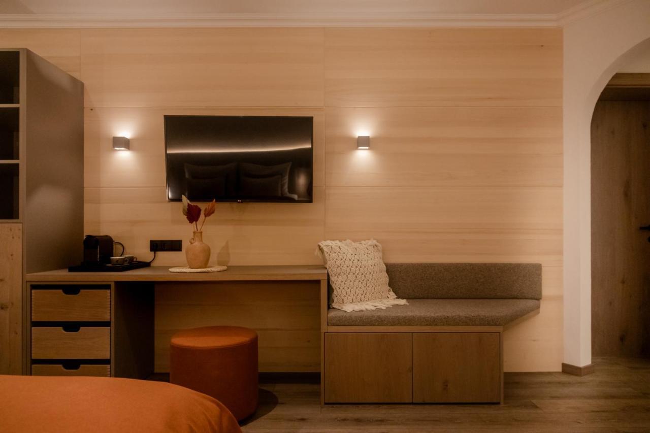 Boutique Hotel Mandarfnerhof Sankt Leonhard im Pitztal Exteriör bild